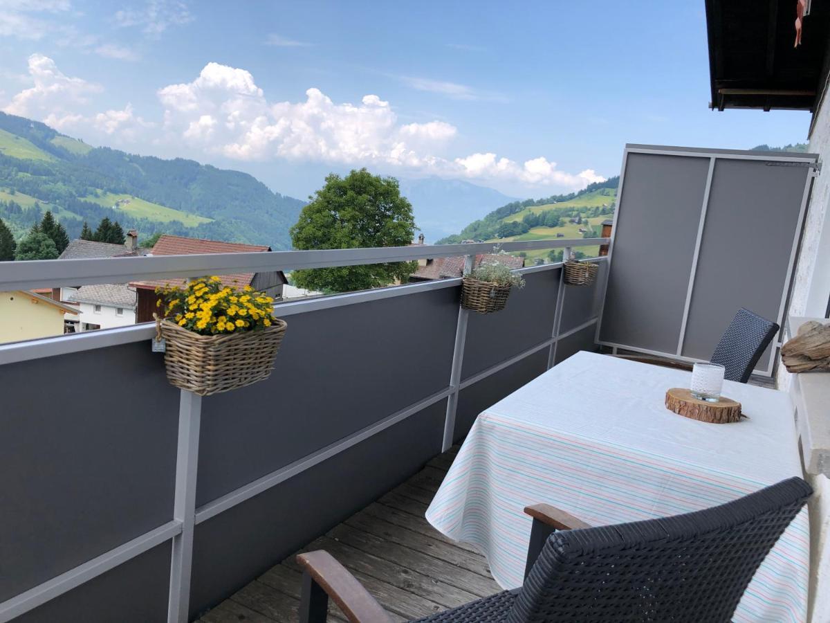 Walli Laterns - Ski Und Bergvergnuegen Direkt Vor Der Haustuer Ngoại thất bức ảnh